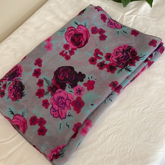 Floral Infinity Scarf - Picture 5 of 6